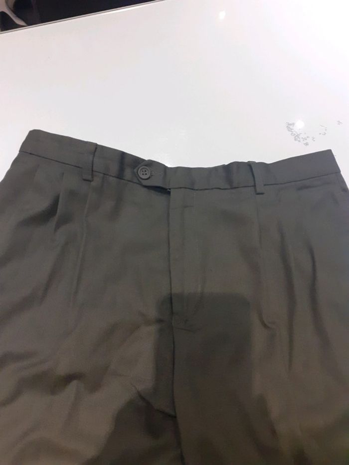 Pantalon de costume kaki très bon état - photo numéro 5