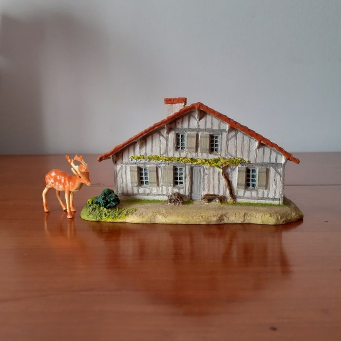 Maison 🏠 miniature en résine