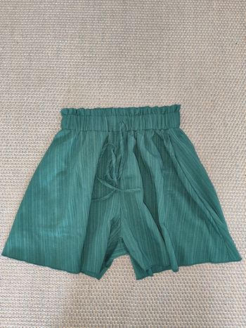 Short d'été , vert , taille S , neuf sans étiquette