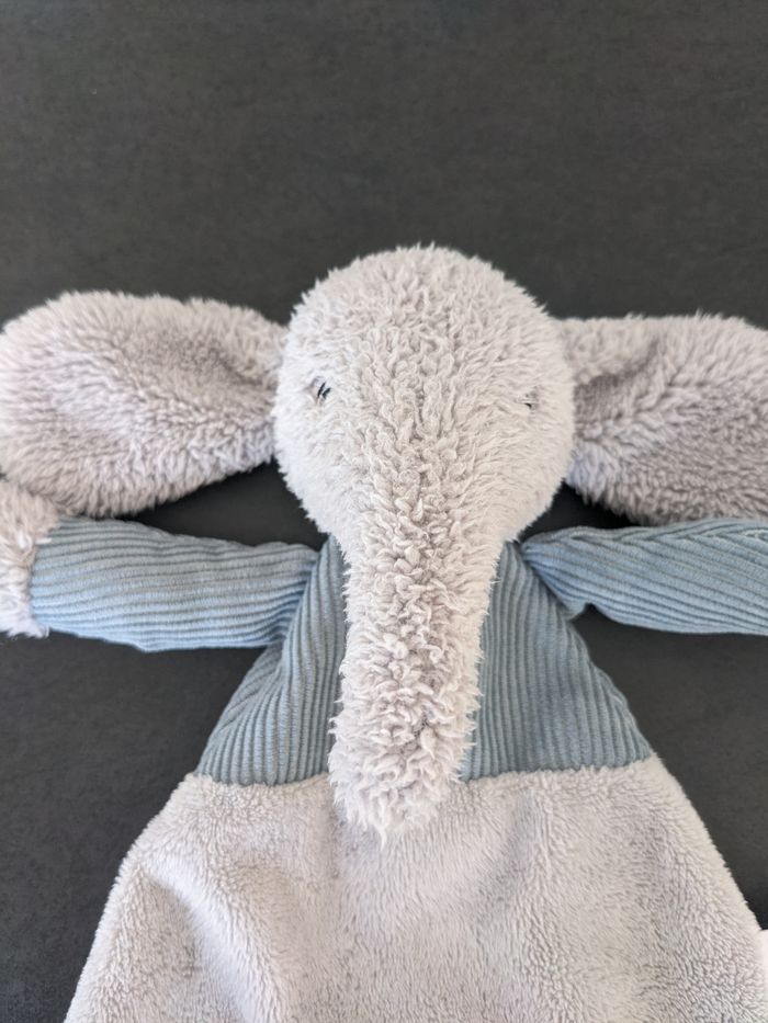 Doudou éléphant Jellycat - photo numéro 2
