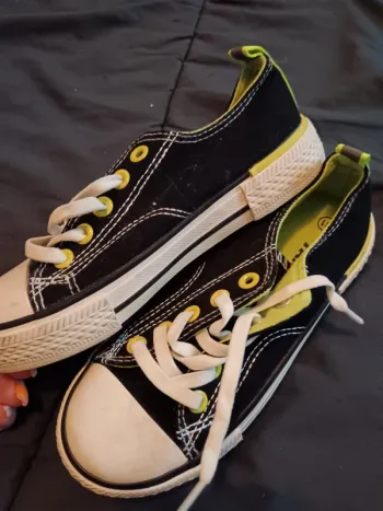 Chaussure en toile