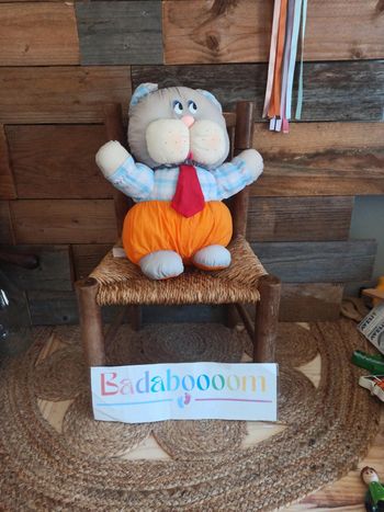 Peluche chat en toile