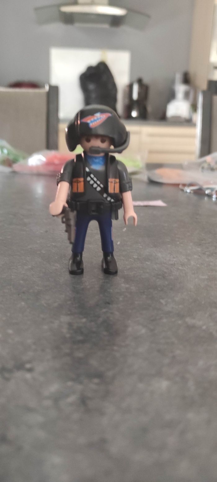 (D25) Playmobil aventurier