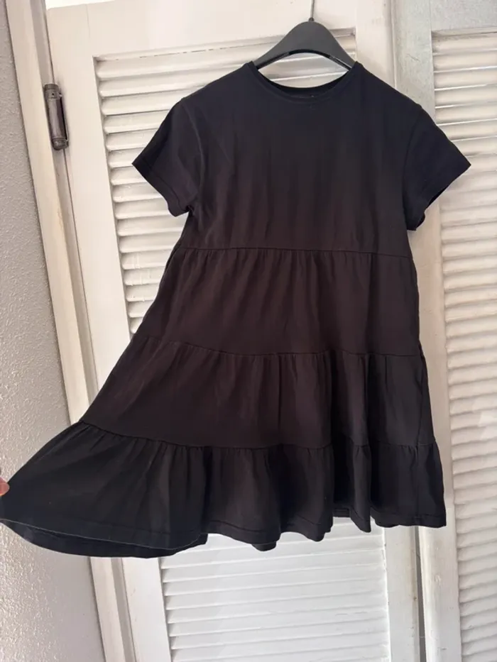 Robe noire évasée - photo numéro 2