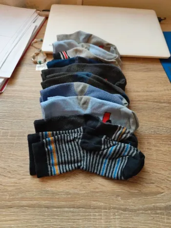 Lot 10 paires de chaussettes 27/30