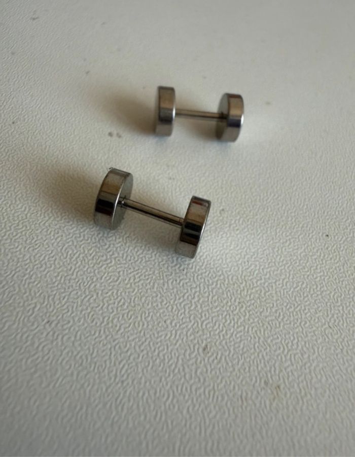 Boucles d’oreilles homme argent ronde en acier inoxydable simple - photo numéro 6