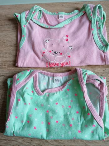 Lot de 2 Body sans manche 9mois