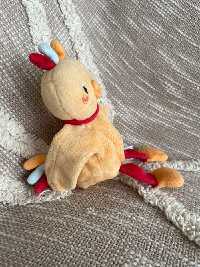 Peluche doudou mouchoir 16cm sucre d’orge poule poussin oiseau jaune et rouge très bon état - photo numéro 4