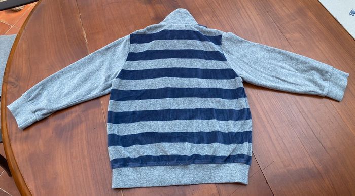 Sweat zippé Cars 6 ans - photo numéro 3