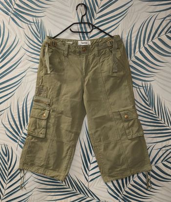 🌺 Pantalon court capri cargo avec poches
Jennyfer - T36 🌺