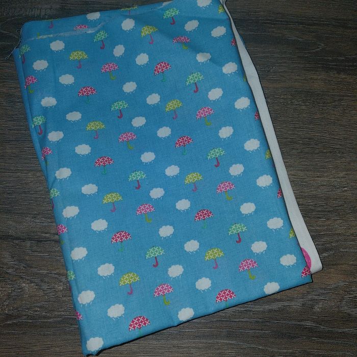 Stof- coupon de coton bleu petits parapluies