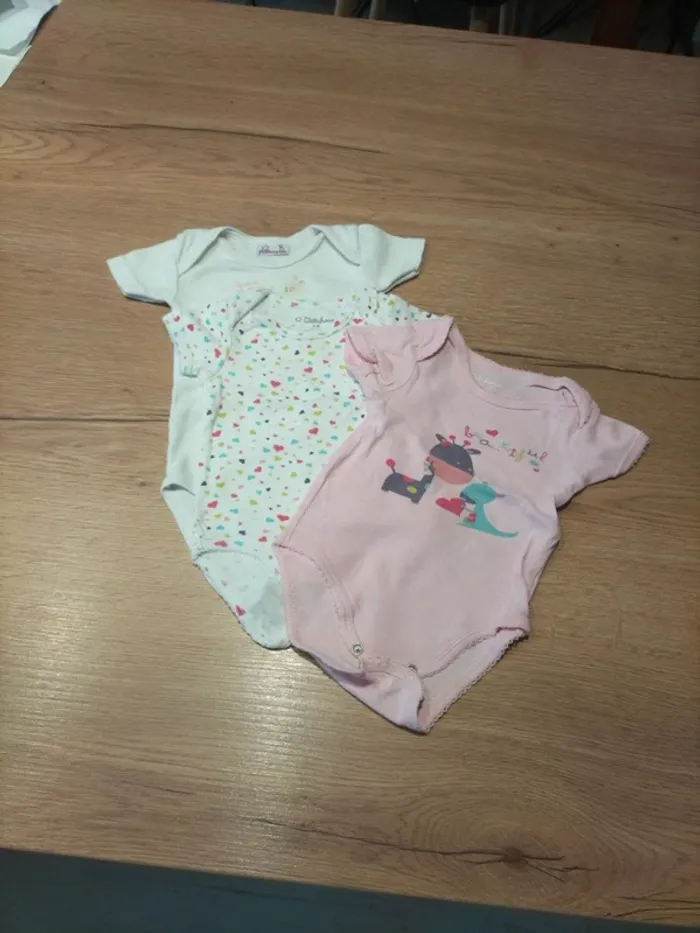 Lot de 3 bodies 6 mois