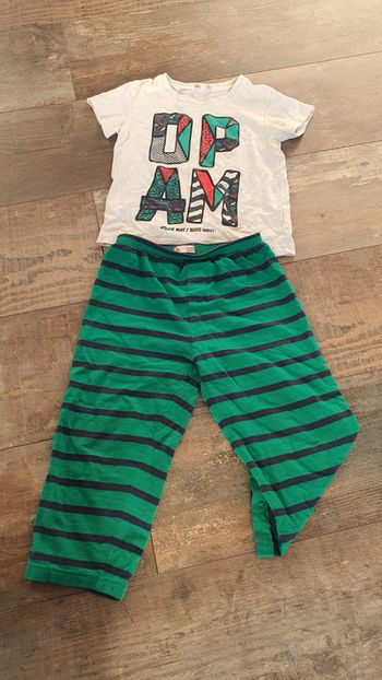 Pyjamas dpam 3 ans en très bon état