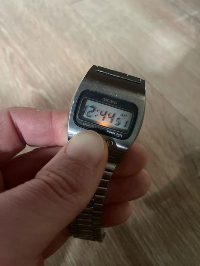 Montre LCD - Seiko - 1976 - 1977 - 0439-5007 - Vintage - photo numéro 9