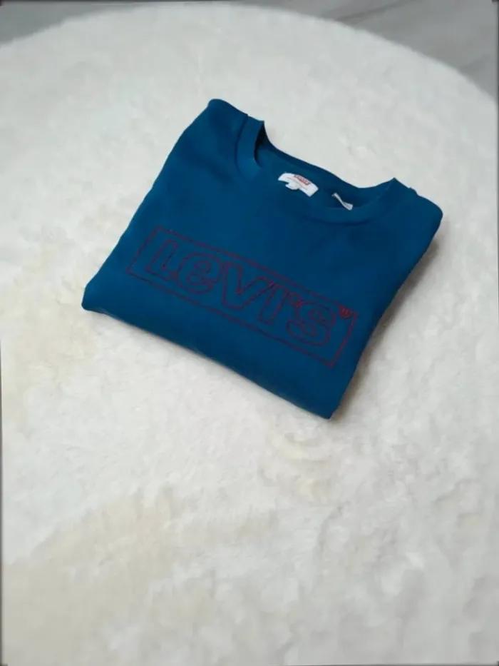 🌀 Sweat Levi’s bleu logo brodé - Taille M 🌀
