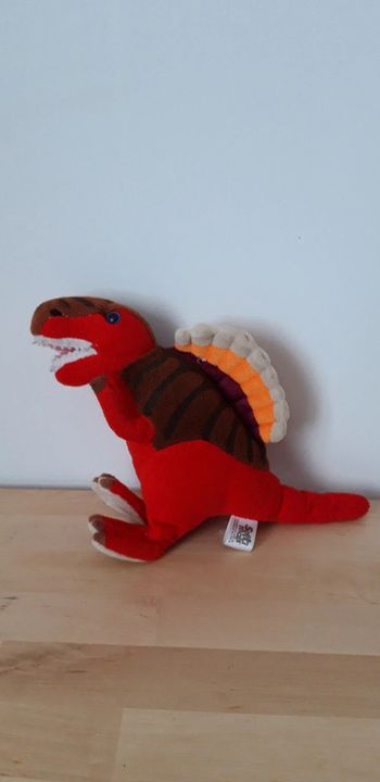 Peluche dinosaure