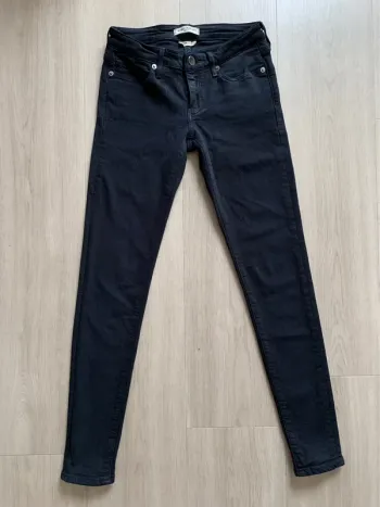 Jean Levi’s Made & Crafted noir