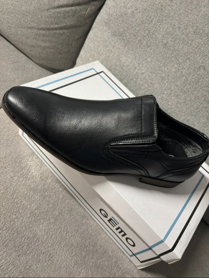 Chaussures  homme neuf plusieurs taille. 41/42/43 - photo numéro 2