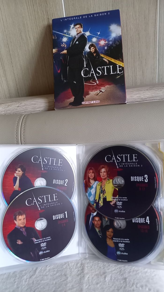 Castle l'intégrale de la saison 2 - photo numéro 3