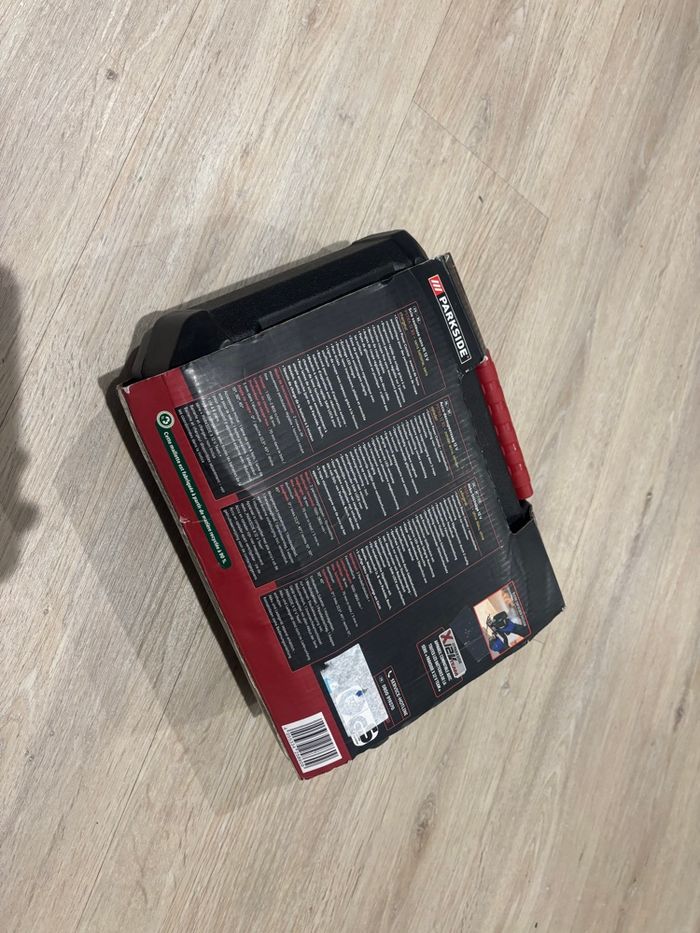 Scie sauteuse sans fils neuve