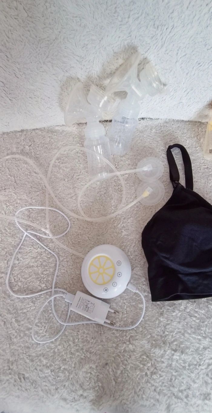 Lots tire-lait, biberon, soutien d'allaitement - photo numéro 2