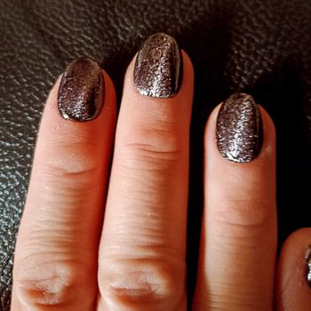 Press on nails