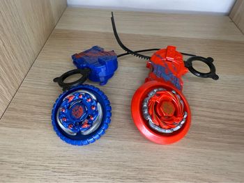 Lot de toupie beyblade métal fusion