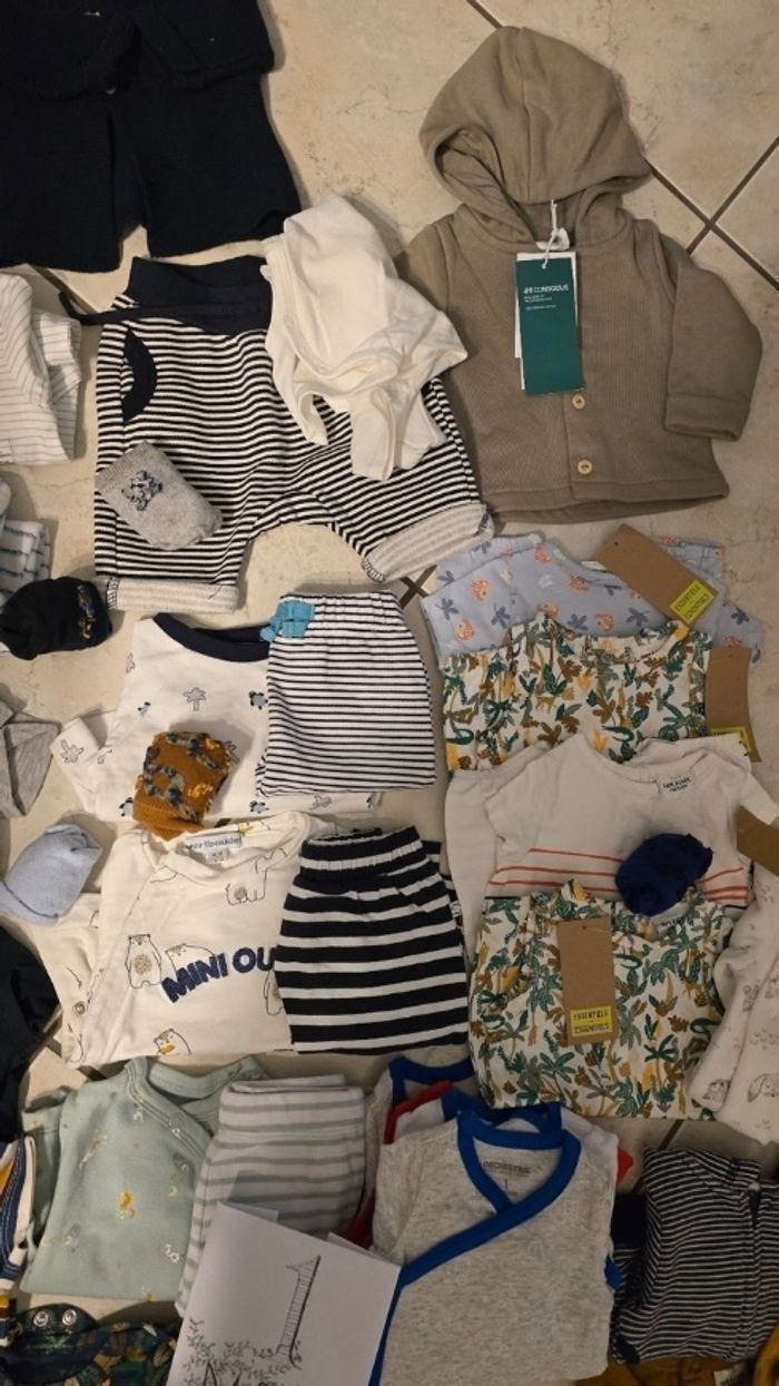 NEUFS !!! (A saisir )🥰🤩😍🥰  sublime  lot  1 MOIS  garçon (Primptemps ete)💙🤩😍👍👌 - photo numéro 7