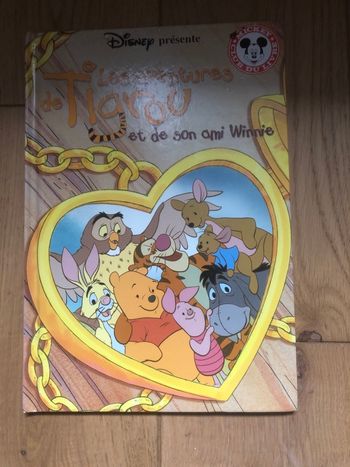 Disney présente les aventures de Tigrou et de son amie Winnie