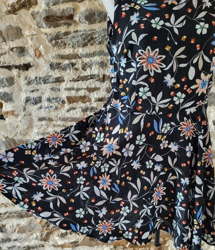Robe fleurie noire sans manches Anna Ellis Taille XL ou 42 - photo numéro 4