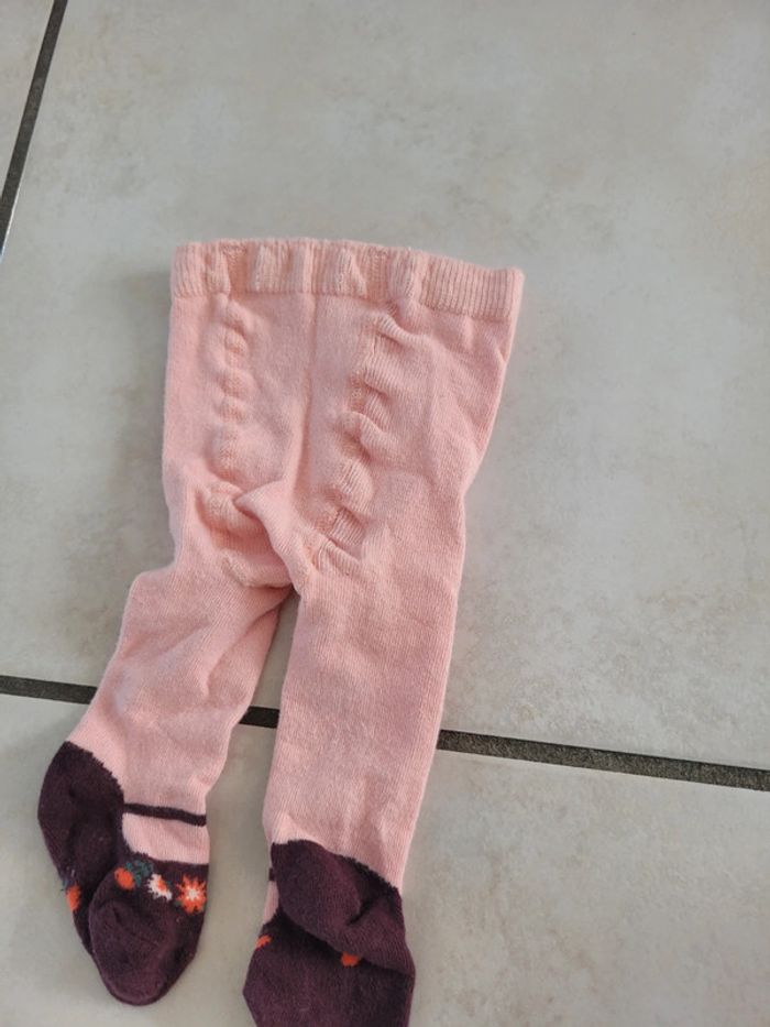Très joli collant H&M avec motif taille 17/18 - photo numéro 2