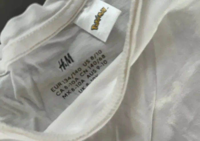 T-shirt H&M Pokémon Pikachu – enfant 8-10 ans - photo numéro 2