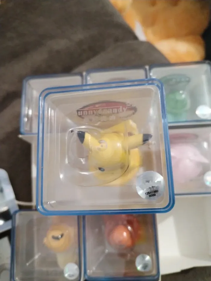Figurine pokémon pikachu - photo numéro 2