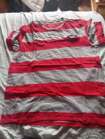 T-shirt court