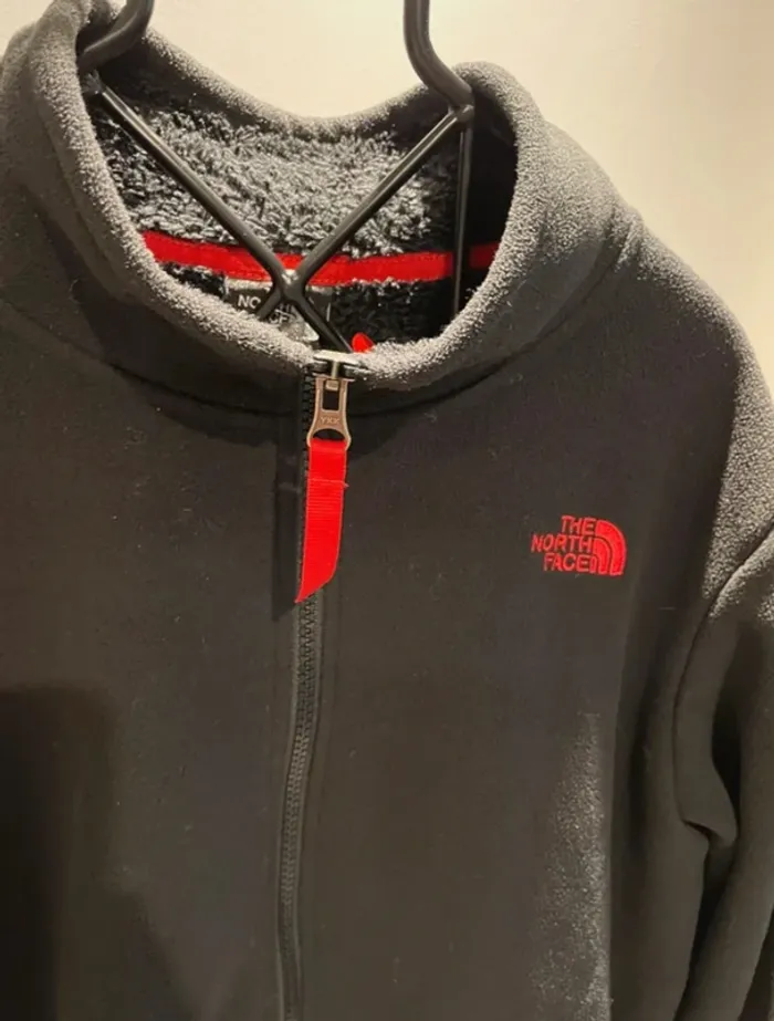 Veste polaire noire The North Face garçon XL 18/20– convient femme/homme taille S - photo numéro 2