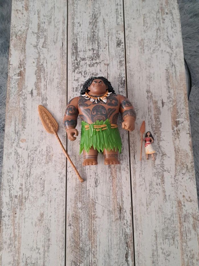 Figurine maui 26.5 cm de haut et Vaina