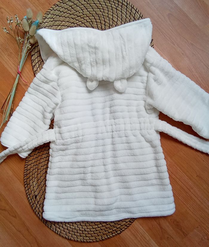 Peignoir blanc à capuche C&A taille 24/36 mois - photo numéro 9