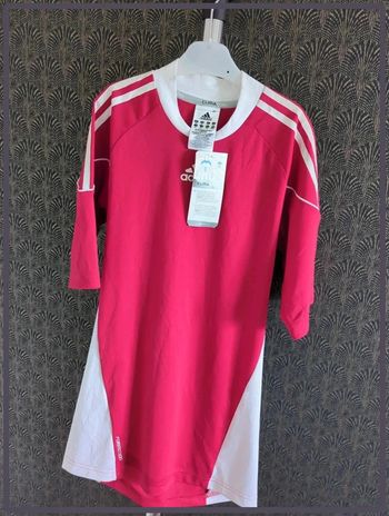 T-shirt Adidas climacool rouge taille 2 XS ou 14 - 16 ans