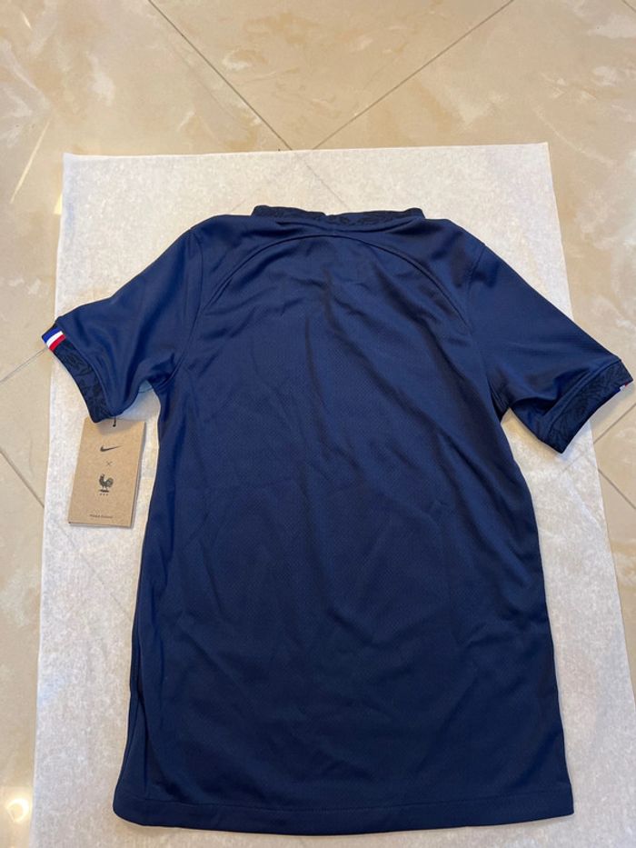 Maillot de foot Nike, équipe de France avec 2 étoiles taille 8/10 ans authentique neuf - photo numéro 8