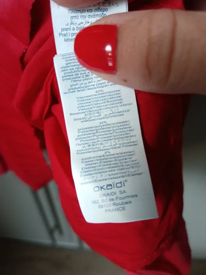 Robe Obaïbi rouge fête Noël 4 ans 104cm neuf - photo numéro 6