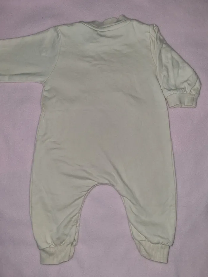 Combinaison taille 6 mois 68 cm - photo numéro 2