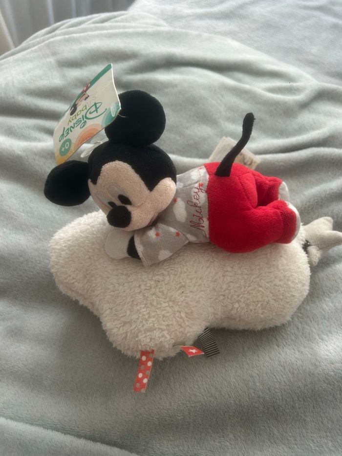 Peluche musicale neuf Mickey avec étiquette