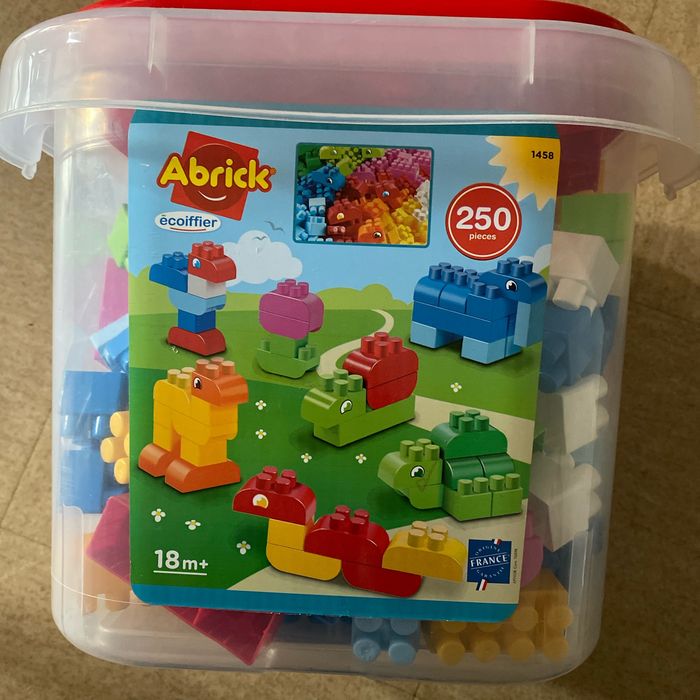 Briques de construction