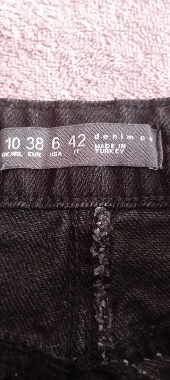 Très joli mini jupe en jean noire taille 38 denim co en parfait état - photo numéro 3