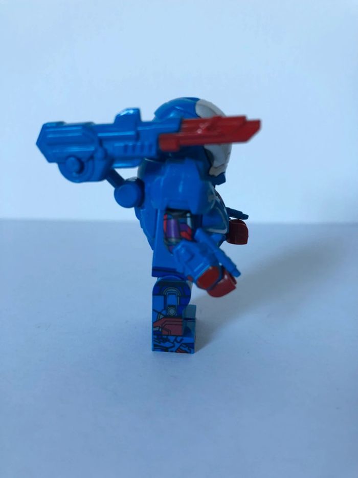 Figurine type lego Gun machine. Marvel - photo numéro 2