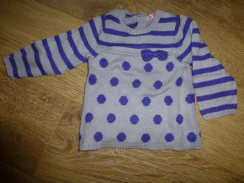 Pull gris et violet DPAM - 1 an
