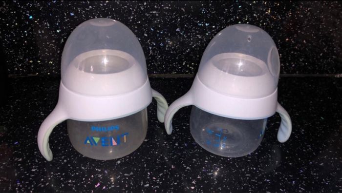 Biberon d’eau avent