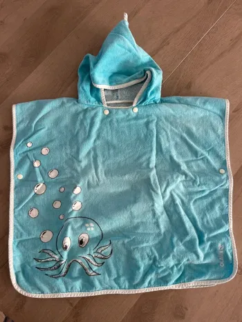 Poncho plage/piscine bébé OLAIAN