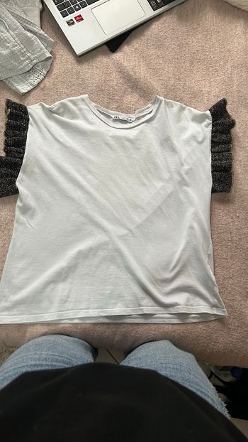 t-shirt sans manches avec détails a paillettes