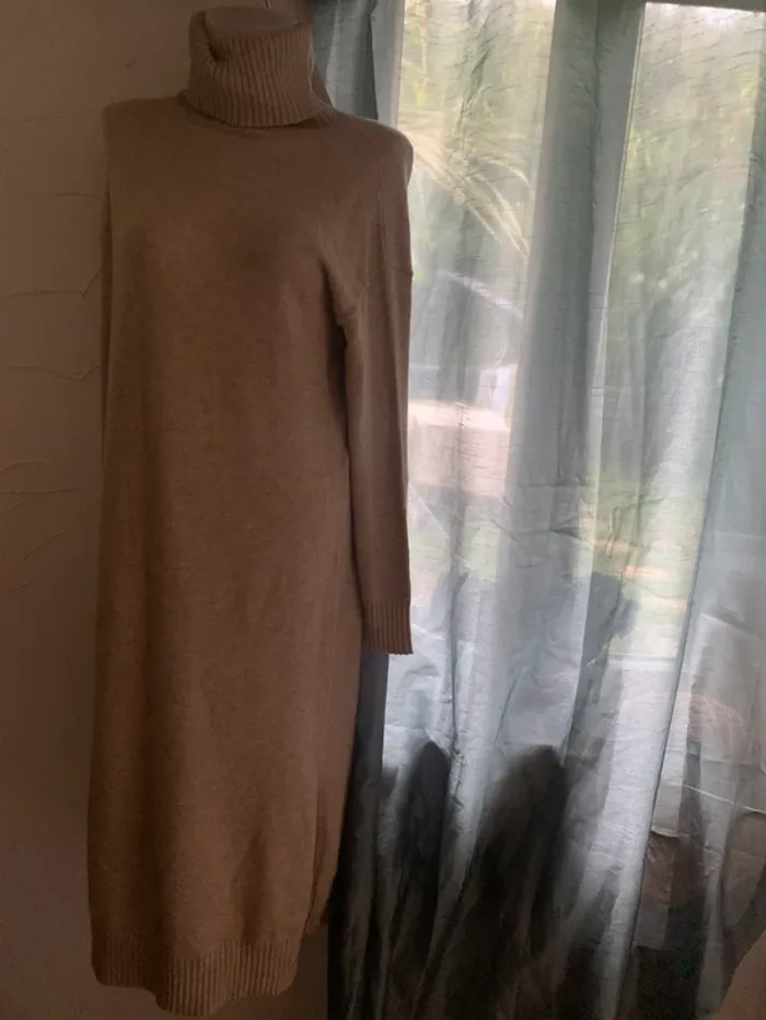 Robe Vila longue beige col roulé taille M taille 38
